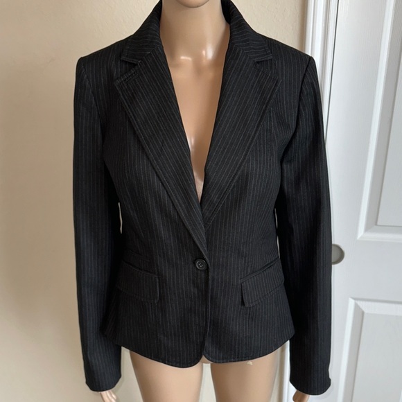 LOFT Jackets & Blazers - LOFT Charcoal Pinstripe Blazer Size 8